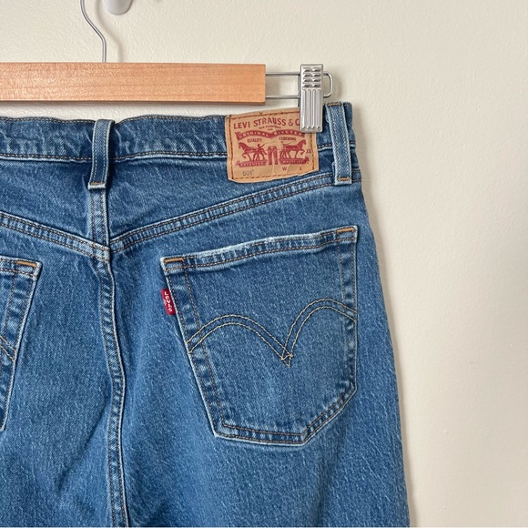 Levi's 501 Medium Wash Ankle Jeans Size 29 - Picture 5 of 9